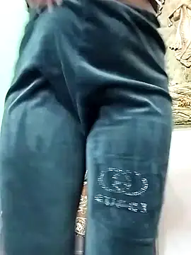 Snapshot of Laxmi_89 chatting on December 2025 03:04:01 AM Laxmi 89 online show from December 2025 03:04:01 AM