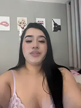 Snapshot of Aliciawhitee chatting on April 2026 04:21:02 AM Aliciawhitee online show from April 2026 04:21:02 AM
