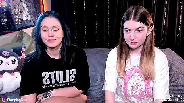 Snapshot of Threesomebabes chatting on November 2025 03:45:02 PM Threesomebabes online show from November 2025 03:45:02 PM