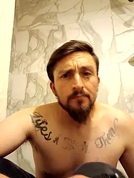 Snapshot of Macrhizz chatting on November 2025 06:00:02 AM Macrhizz online show from November 2025 06:00:02 AM