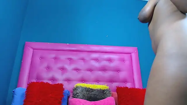 LoloQueen5 online show from February 2026 03:41:02 PM