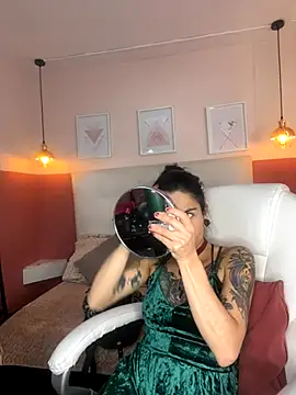 Snapshot of Esmeralda_CO chatting on December 2025 12:14:02 PM Esmeralda CO online show from December 2025 12:14:02 PM