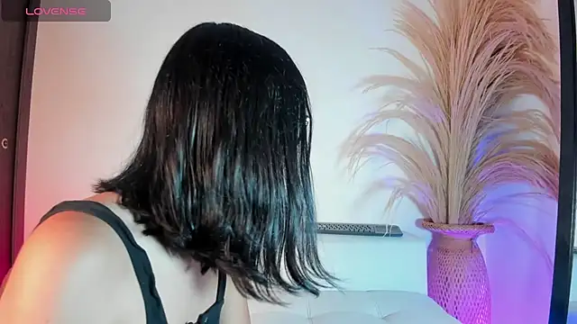 Noami Rose online show from December 2025 01:48:02 AM