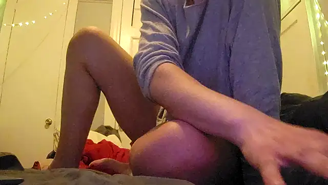 puddled wonderland online show from October 2025 04:15:01 AM