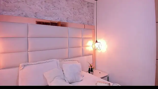 Salome Smitth 1 online show from March 2026 08:03:02 PM