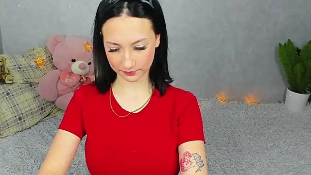 EileenMoores online show from November 2025 02:40:02 PM