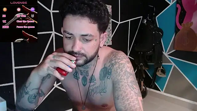 Snapshot of nicolastorres99 chatting on November 2025 06:08:01 PM nicolastorres99 online show from November 2025 06:08:01 PM