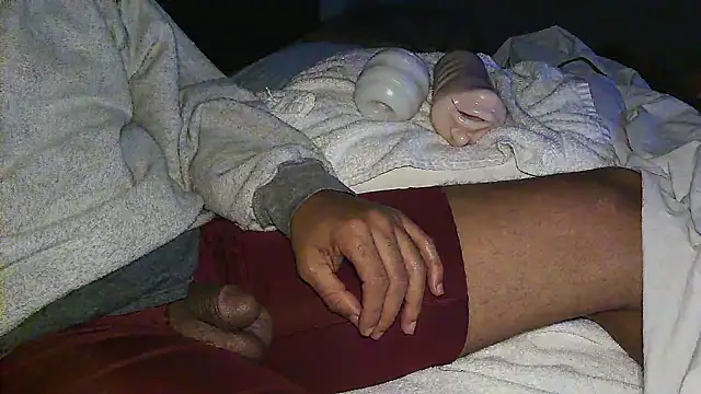 GRiZZLYBONE online show from November 2025 11:21:01 AM