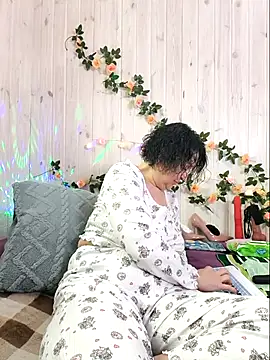 LitisiaLove4551 online show from February 2026 07:39:01 AM