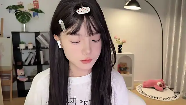 Momo-xx online show from September 2025 11:30:02 PM