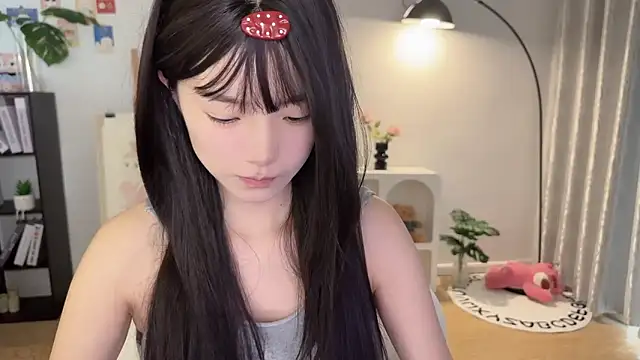 Momo-xx online show from October 2025 12:06:01 AM