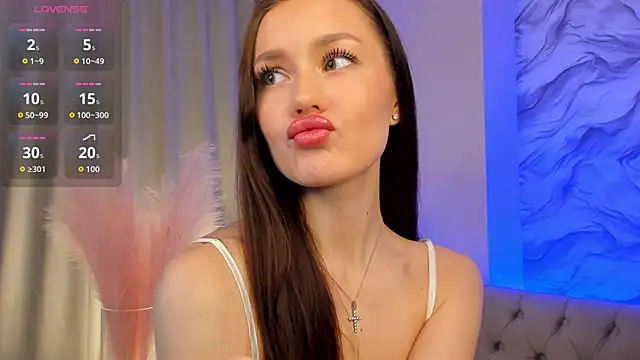 Aria Mila online show from November 2025 11:46:02 AM