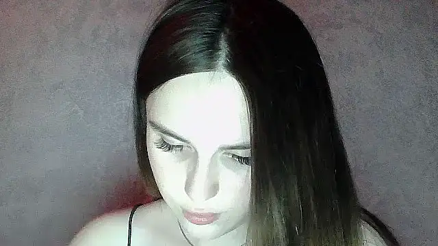 SweetLoraa online show from May 2026 06:27:01 PM