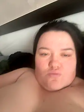 Snapshot of SunnyLeila2101 chatting on November 2025 10:04:02 AM SunnyLeila2101 online show from November 2025 10:04:02 AM