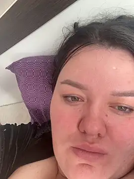 Snapshot of SunnyLeila2101 chatting on November 2025 08:24:01 AM SunnyLeila2101 online show from November 2025 08:24:01 AM