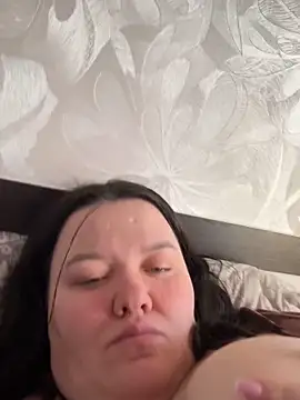 Snapshot of SunnyLeila2101 chatting on February 2026 07:46:01 AM SunnyLeila2101 online show from February 2026 07:46:01 AM