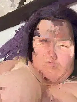 Snapshot of SunnyLeila2101 chatting on February 2026 07:32:02 PM SunnyLeila2101 online show from February 2026 07:32:02 PM