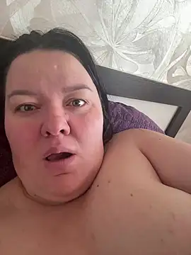 Snapshot of SunnyLeila2101 chatting on February 2026 06:02:01 AM SunnyLeila2101 online show from February 2026 06:02:01 AM