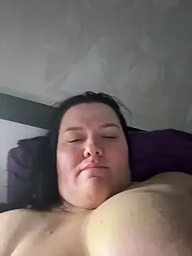 Snapshot of SunnyLeila2101 chatting on February 2026 07:47:02 PM SunnyLeila2101 online show from February 2026 07:47:02 PM