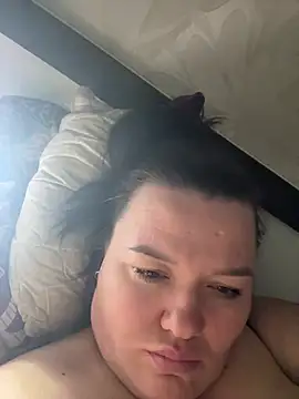 Snapshot of SunnyLeila2101 chatting on March 2026 08:11:01 PM SunnyLeila2101 online show from March 2026 08:11:01 PM