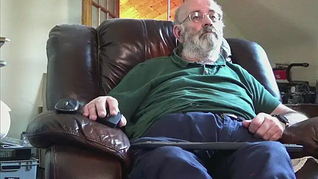 janzer13 online show from November 2025 03:01:01 PM