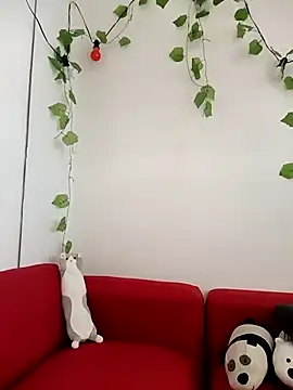 Maia 0 online show from October 2025 07:14:02 PM