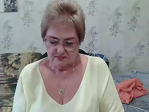 Snapshot of Renata62011 chatting on December 2025 12:21:02 PM Renata62011 online show from December 2025 12:21:02 PM