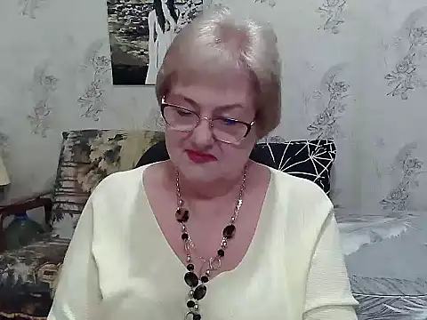 Snapshot of Renata62011 chatting on May 2026 12:23:02 PM Renata62011 online show from May 2026 12:23:02 PM
