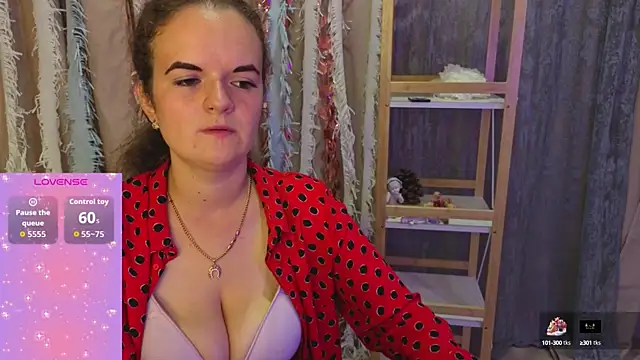 Snapshot of Luisa_Rosee chatting on September 2025 07:03:01 PM Luisa Rosee online show from September 2025 07:03:01 PM