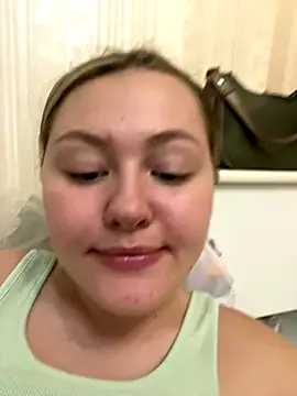 Snapshot of SunshineEmma chatting on September 2025 10:03:02 PM SunshineEmma online show from September 2025 10:03:02 PM