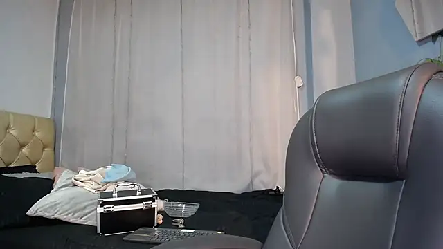 Snapshot of Lulugh_ chatting on December 2025 07:34:02 PM Lulugh online show from December 2025 07:34:02 PM