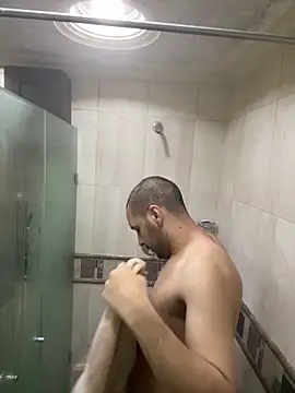   Damian    online show from October 2025 08:42:01 PM