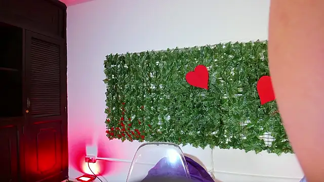 BellaRoux1 online show from February 2026 12:23:01 PM