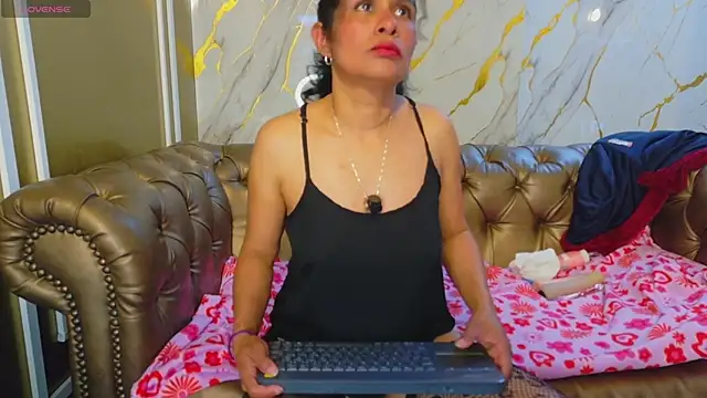 Vanessa 7  online show from February 2026 09:34:01 PM