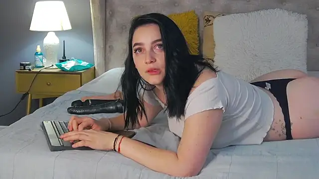 Leah Brooks online show from January 2026 05:21:02 AM