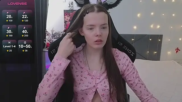 Luna Navy online show from February 2026 07:24:01 AM