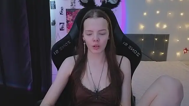 Luna Navy online show from February 2026 07:16:02 AM