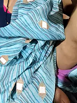 POOJACOUPLE online show from January 2026 09:24:02 AM