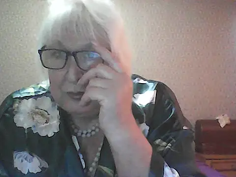 Alexia64231 online show from October 2025 05:41:02 AM