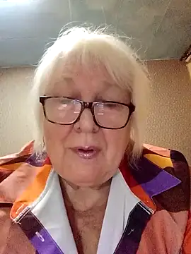 Alexia64231 online show from November 2025 04:42:01 PM