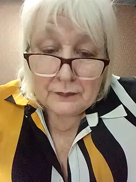 Alexia64231 online show from November 2025 03:34:01 PM