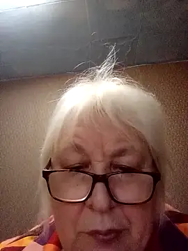 Alexia64231 online show from November 2025 04:01:01 AM