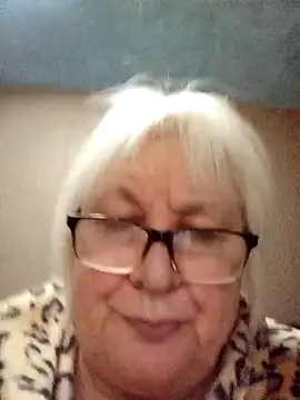 Alexia64231 online show from November 2025 03:28:01 AM