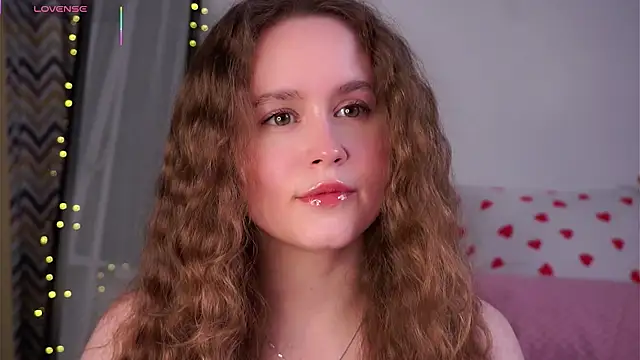Snapshot of SusannaScholler chatting on April 2026 10:25:02 PM SusannaScholler online show from April 2026 10:25:02 PM
