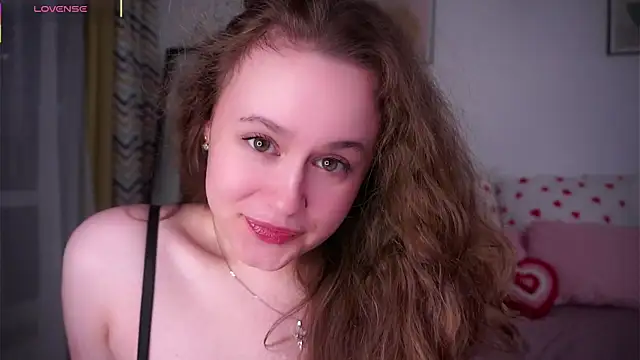 Snapshot of SusannaScholler chatting on May 2026 10:58:01 PM SusannaScholler online show from May 2026 10:58:01 PM