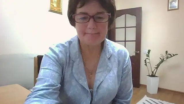 Galina56301 online show from October 2025 04:28:01 PM