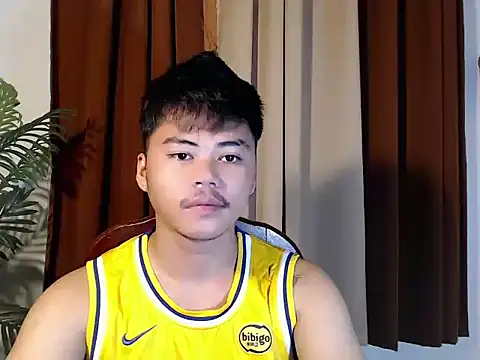 Snapshot of hot_emman chatting on May 2026 04:09:02 AM hot emman online show from May 2026 04:09:02 AM