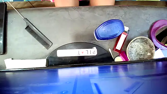 Snapshot of Michellesexyxx chatting on October 2025 05:17:01 AM Michellesexyxx online show from October 2025 05:17:01 AM