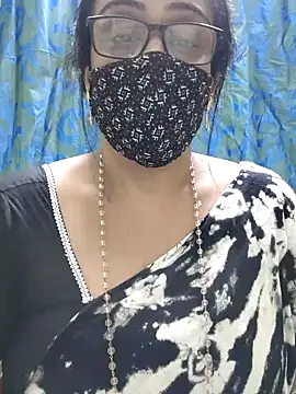Snapshot of sweet-lotus chatting on April 2026 09:39:33 PM sweet-lotus online show from April 2026 09:39:33 PM
