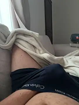 Snapshot of HommeSecret- chatting on September 2025 05:46:01 PM HommeSecret- online show from September 2025 05:46:01 PM